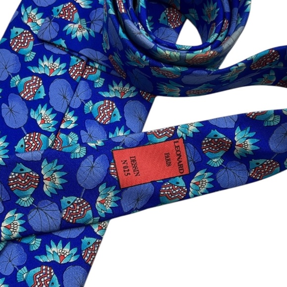 LEONARD Blue Fish Floral Leaf Silk LUXURY Tie ITALY - Picture 3 of 8